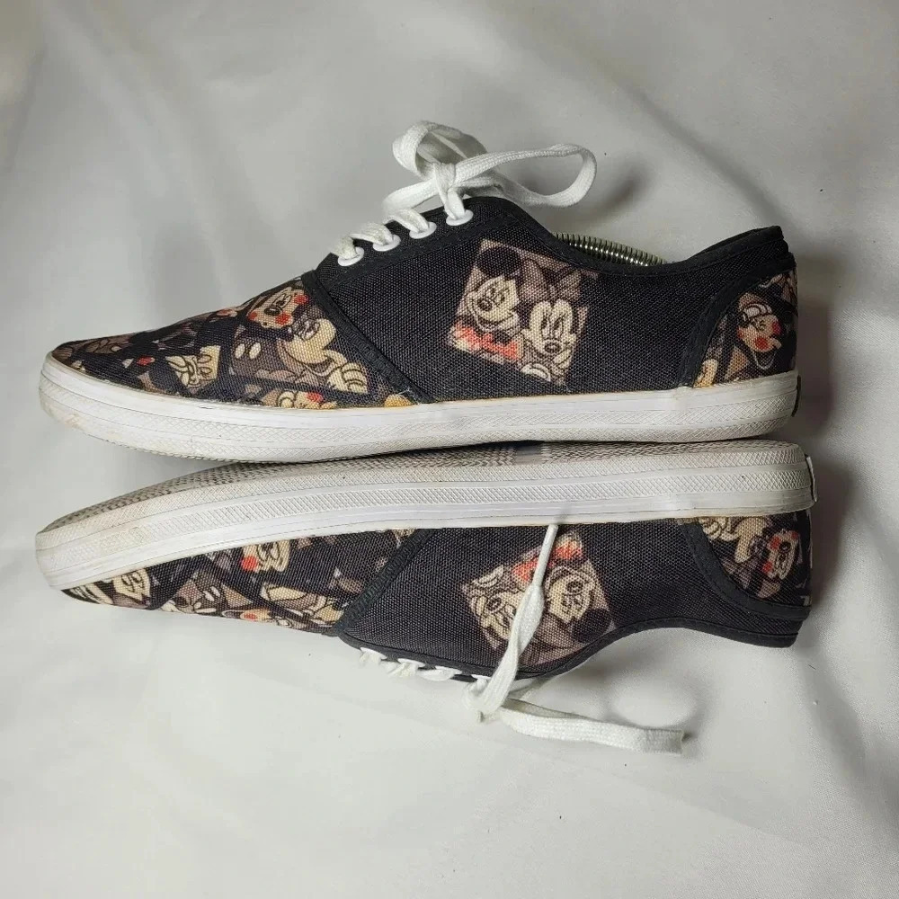 The Bradford Exchange Black Canvas Sneakers with White Soles and Laces - Picture 5 of 9